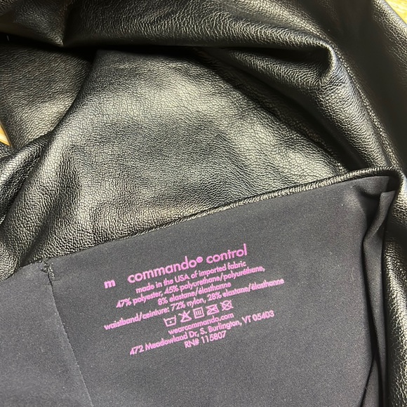 COMMANDO CONTROL High Waisted Raw Hem Black Faux Leather Legging M - Picture 6 of 13